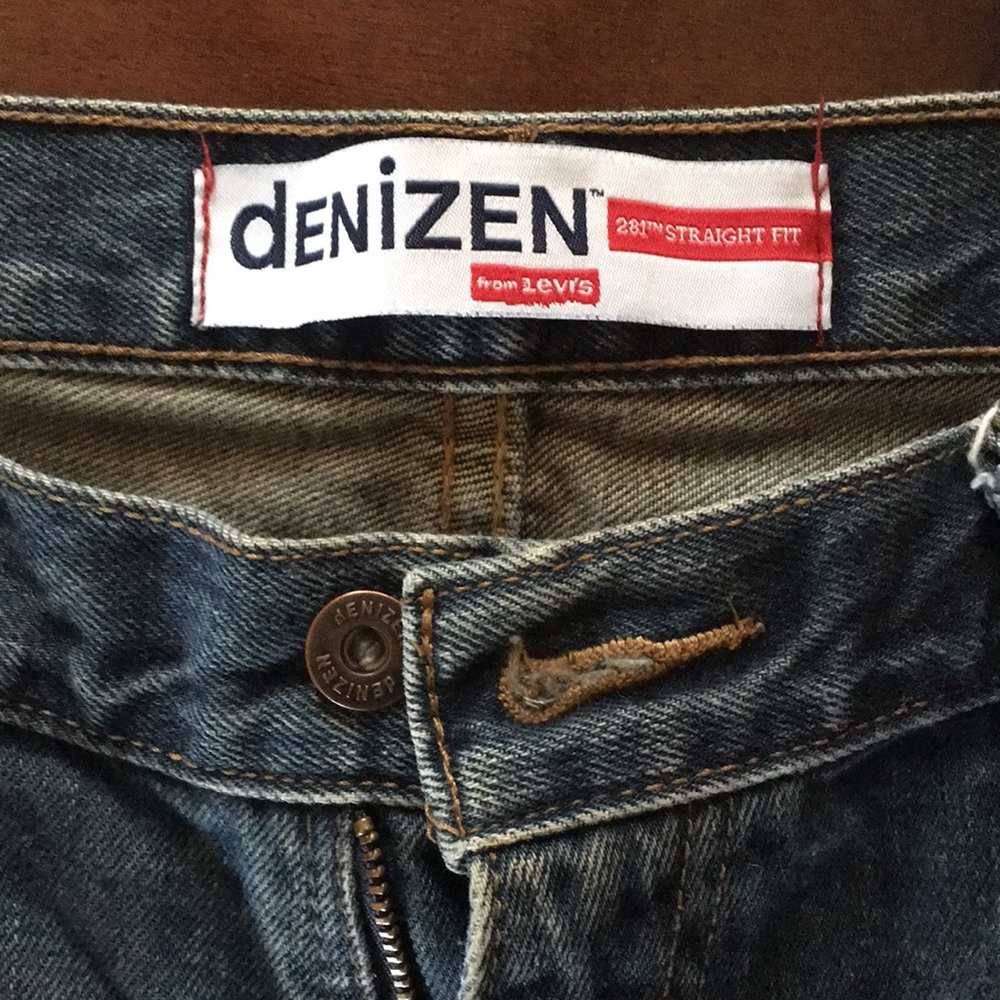 Levi “Denizen 281” Straight Fit